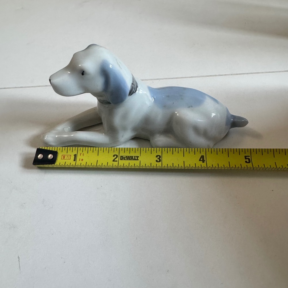Vintage Made in Japan Porcelain Dog Figurine Blue Gray White Reclining Hound - Picture 4 of 12